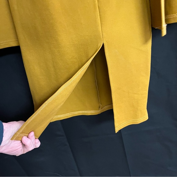 Fashion nova’s “ more than enough slit” dress size small - Picture 5 of 9